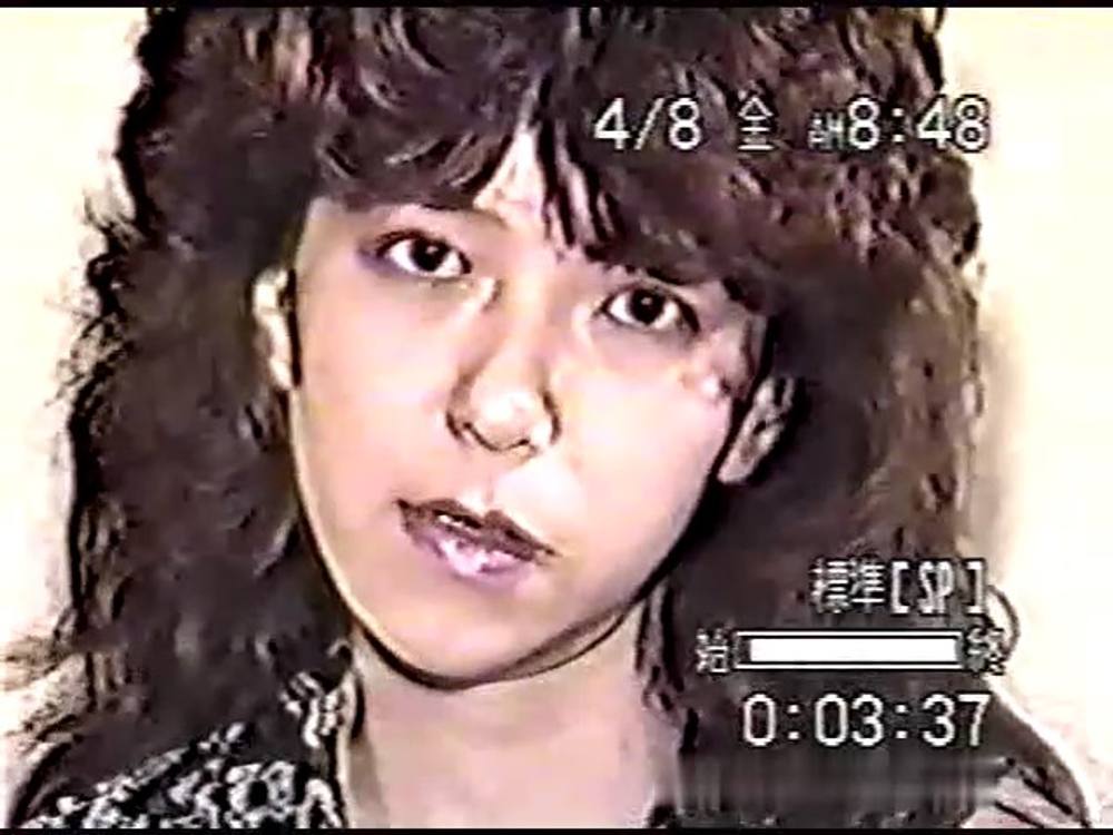 (無)《昔の映画》嫌がる彼女たちの抵抗もむなしく力ずくで肉棒をねじ込まれ、悲鳴交じりのアエギ声がこだまします。(VHS版)